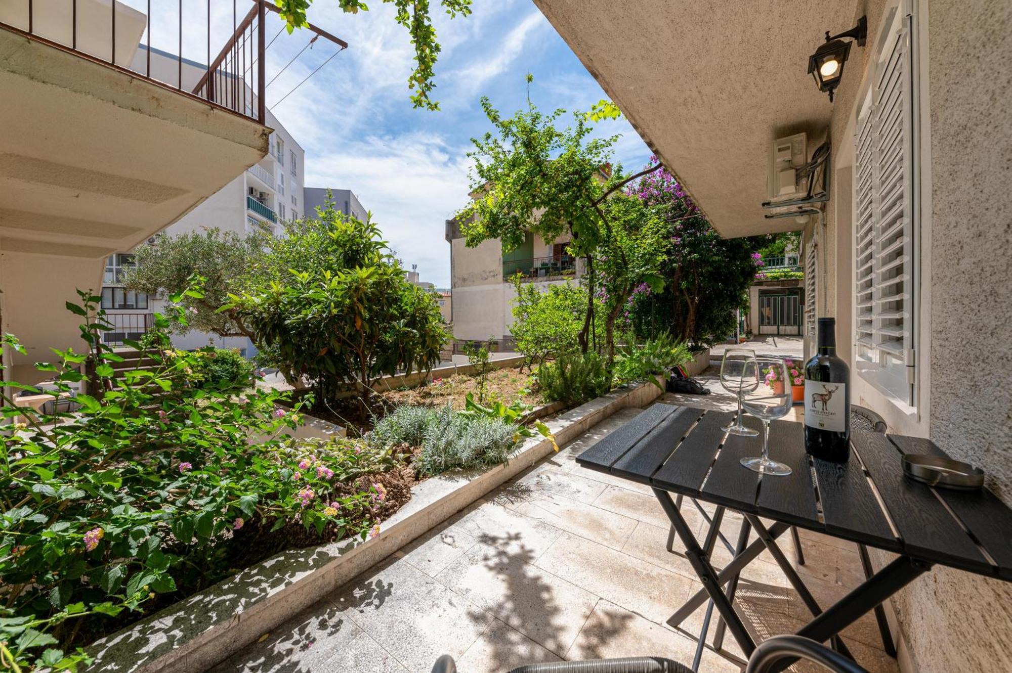 Apartman Biljana มาคาร์สกา ภายนอก รูปภาพ