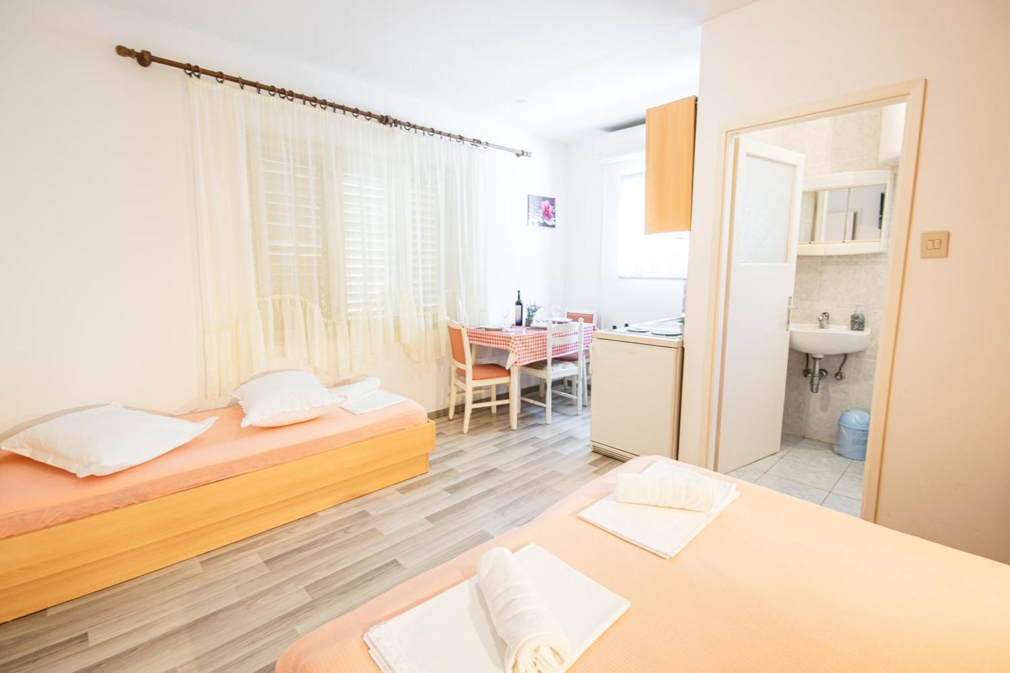 Apartman Biljana มาคาร์สกา ภายนอก รูปภาพ